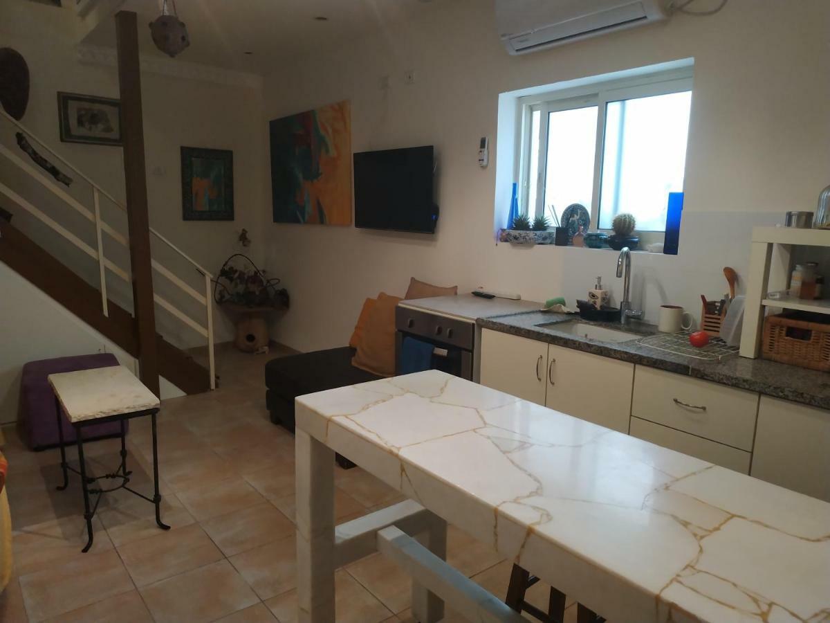 Апартаменти Studio Apt Great Location Heart Of Downtown District Хайфа Екстер'єр фото